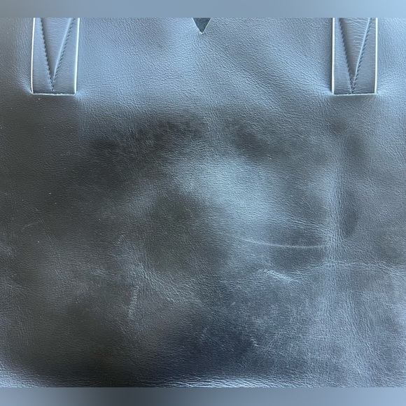 Vince Signature Collection East/West Italian Leather Tote in Black/White - Picture 13 of 17